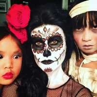 Laeticia Hallyday et ses filles : Halloween à L.A. pendant que Johnny chante...