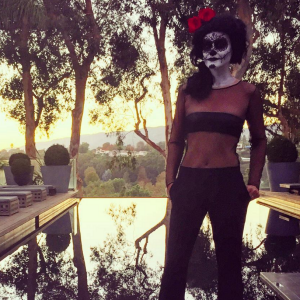 Laeticia Hallyday célèbre Halloween, à Los Angeles le 31 octobre 2015.