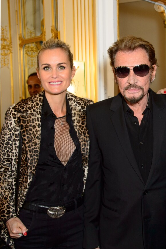 Johnny Hallyday et sa femme Laeticia - Remise de décoration de Commandeur de l'Ordre des Arts et des Lettres à Harvey Keitel au ministère de la culture à Paris. Le 13 octobre 2015.