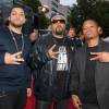 O'Shea Jackson Jr., son père Ice Cube (O'Shea Jackson) et Jason Mitchell sa femme Nicole Young et ses enfants à l'avant-première du film "Straight Outta Compton" à Paris, le 24 août 2015.
