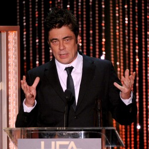 Benicio Del Toro  pendant la 19e soirée des Hollywood Film Awards au Beverly Hilton Hotel, Los Angeles, le 1er novembre 2015.