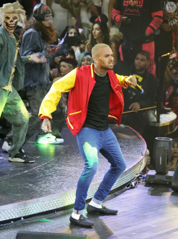 Chris Brown enflamme le Drai's lors de la soirée Halloween de la boîte de nuit. Las Vegas, le 31 octobre 2015.
