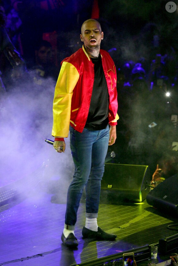 Chris Brown enflamme le Drai's lors de la soirée Halloween de la boîte de nuit. Las Vegas, le 31 octobre 2015.