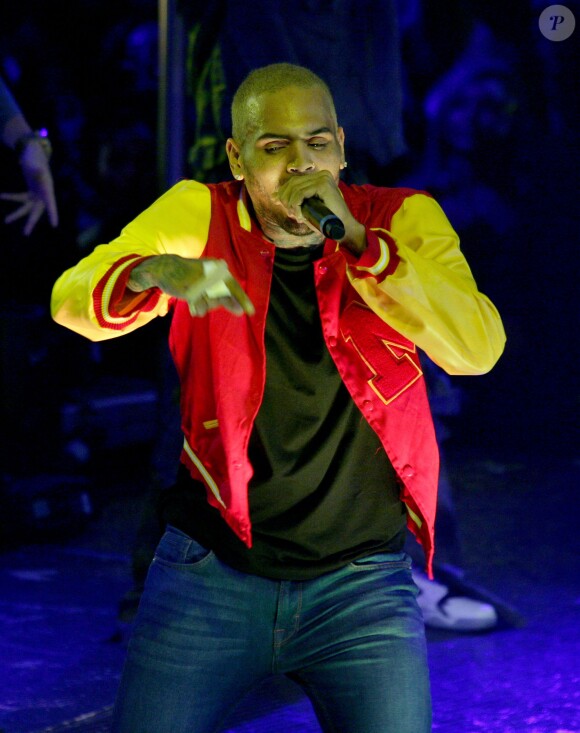 Chris Brown enflamme le Drai's lors de la soirée Halloween de la boîte de nuit. Las Vegas, le 31 octobre 2015.