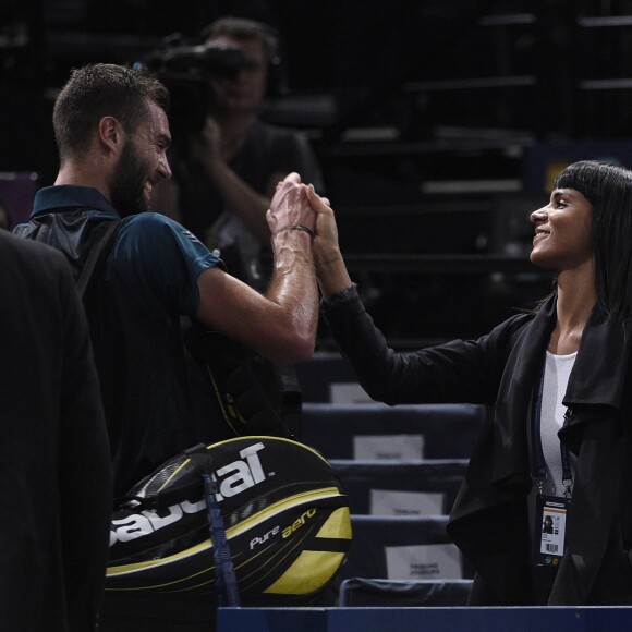 Benoît Paire a pu compter sur Shy'm et son soutien lors de son 2e tour contre Gilles Simon au BNP Paribas Masters de Paris le 3 novembre 2015 à l'AccorHotels Arena.