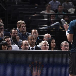 Benoît Paire a pu compter sur Shy'm et son soutien lors de son 2e tour contre Gilles Simon au BNP Paribas Masters de Paris le 3 novembre 2015 à l'AccorHotels Arena.