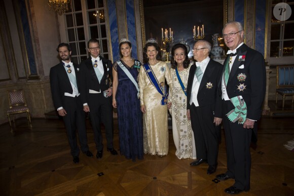 Le roi Carl XVI Gustaf et la reine Silvia de Suède organisaient le 4 novembre 2015 au palais Drottningholm à Stockholm un dîner d'Etat en l'honneur du président tunisien Béji Caïd Essebsi et son épouse Saïda, auquel prenaient part la princesse Victoria, enceinte, le prince Daniel et le prince Carl Philip.