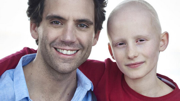 Mika et le jeune Clément, emporté à 11 ans par le cancer, dans un spot pour l'association Imagine for Margo.