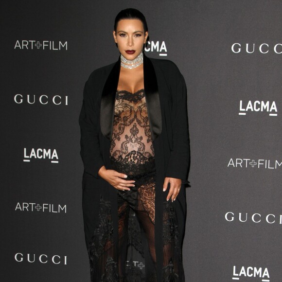 Kim Kardashian enceinte - Gala "The LACMA 2015 Art+Film" en l'honneur de James Turrell et Alejandro Inarritu à Los Angeles, le 7 novembre 2015.
