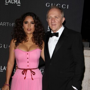 Salma Hayek et son mari François-Henri Pinault - Gala "The LACMA 2015 Art+Film" en l'honneur de James Turrell et Alejandro Inarritu à Los Angeles, le 7 novembre 2015.