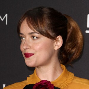 Dakota Johnson - Gala "The LACMA 2015 Art+Film" en l'honneur de James Turrell et Alejandro Inarritu à Los Angeles, le 7 novembre 2015.