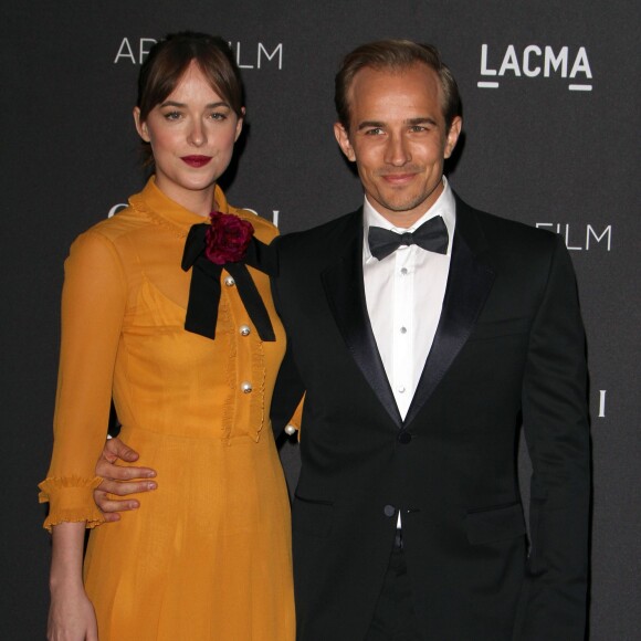 Dakota Johnson et son frère Jesse - Gala "The LACMA 2015 Art+Film" en l'honneur de James Turrell et Alejandro Inarritu à Los Angeles, le 7 novembre 2015.