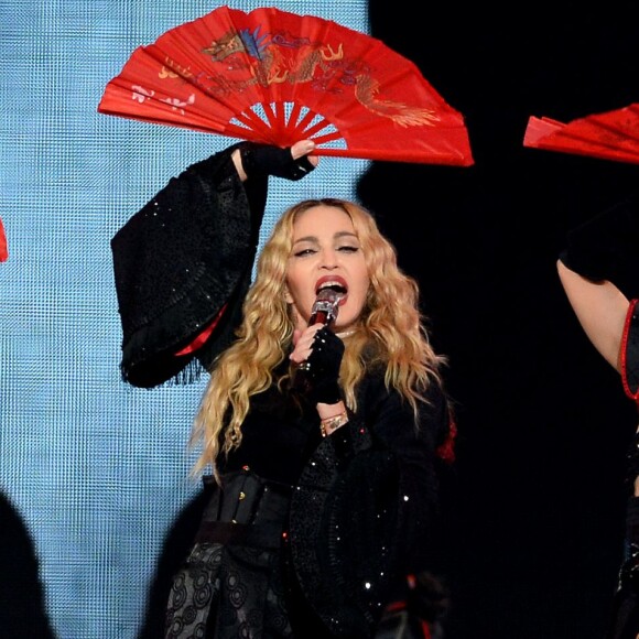 Madonna sur scène à Prague pour le "Rebel Heart Tour", le 7 novembre 2015.