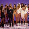 Behati Prinsloo, Lily Aldridge, Alessandra Ambrosio, Selena Gomez, The Weekend - Défilé de mode de Victoria's Secret à Lexington Avenue Armory à New York, le 10 novembre 2015