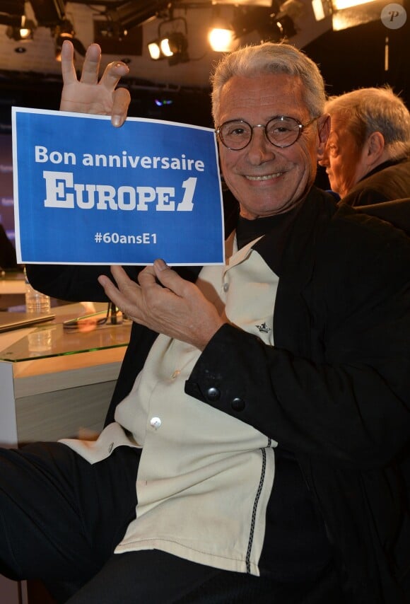 Exclusif - Jean Marie Perier - Les journalistes et chroniqueurs souhaitent un bon anniversaire à Europe 1 à l'occasion de la journée spéciale des 60 ans de la radio à Paris. Le 4 février 2015