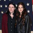 Lana Del Rey et son ex-fiancé Barrie James O'Neill lors d'une soirée à Los Angeles, le 1er novembre 2013. 