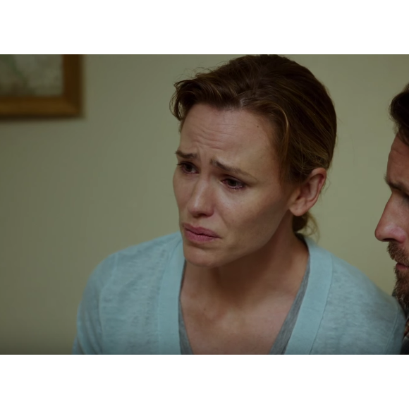 Jennifer Garner en mère-louve avec Martin Henderson dans le film Miracles From Heaven. (capture d'écran)