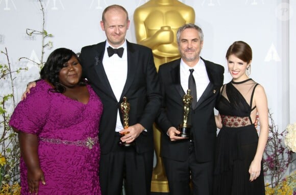 Gabourey Sidibe, Alfonso Cuarón (Oscar du meilleur réalisateur pour le film "Gravity"), Mark Sanger (Oscar du meilleur montage pour le film "Gravity"), Anna Kendrick - Pressroom - 86ème cérémonie des Oscars à Hollywood, le 2 mars 2014.