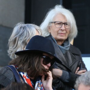 Isabelle Adjani - Hommage à André Glucksmann à la grande coupole du crématorium du cimetière du Père-Lachaise, à Paris, le 13 novembre 2015.