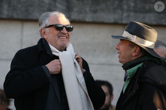 Serge July - Hommage à André Glucksmann à la grande coupole du crématorium du cimetière du Père-Lachaise, à Paris, le 13 novembre 2015.