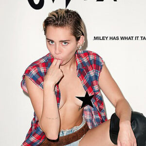 Miley Cyrus, coquine, pose pour l'édition hiver 2015/2016 du magazine américain Candy.