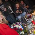 Jane D. Hartley (ambassadrice des Etats-Unis en France) rend hommage aux victimes du bataclan suite aux attentats terroriste à Paris le 15 novembre 2015. © Pierre Perusseau / Bestimage