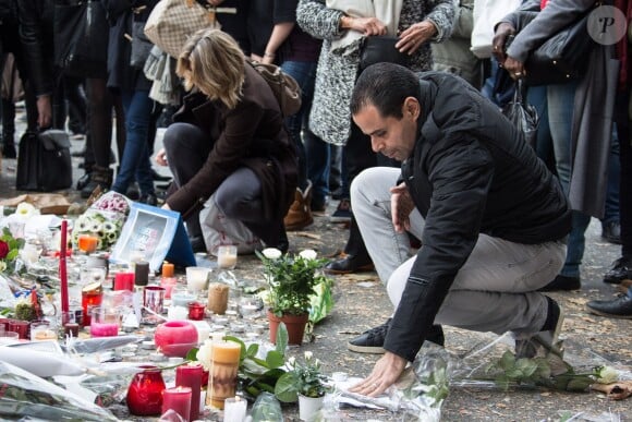 Hommages aux victimes de l'attentat terroriste du Bataclan à Paris le 16 novembre 2015