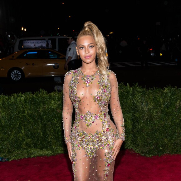 Beyoncé Knowles - Soirée Costume Institute Gala 2015 (Met Ball) au Metropolitan Museum célébrant l'ouverture de Chine: à travers le miroir à New York, le 4 mai 2015.