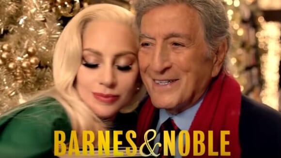 Lady Gaga et Tony Bennett se retrouvent joue contre joue pour la nouvelle campagne publicitaire du libraire américaine Barnes & Noble / vidéo publiée sur Youtube.