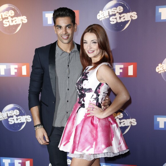 Christophe Licata, Priscilla Betti - Photocall Danse avec les stars 6 devant TF1 à Boulogne-Billancourt, le 7 octobre 2015.