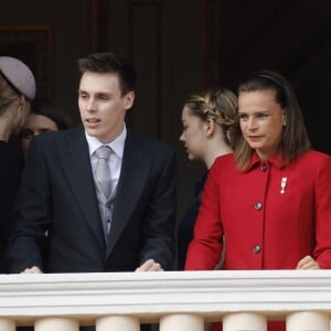 Louis Ducruet, la princesse Alexandra de Hanovre et la princesse Stéphanie de Monaco - La famille de Monaco au balcon du palais princier lors de la fête nationale monégasque. Le 19 novembre 2015 Jean-Claude Vinaj / Bestimage