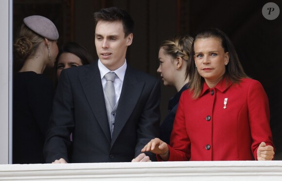 Louis Ducruet, la princesse Alexandra de Hanovre et la princesse Stéphanie de Monaco - La famille de Monaco au balcon du palais princier lors de la fête nationale monégasque. Le 19 novembre 2015 Jean-Claude Vinaj / Bestimage