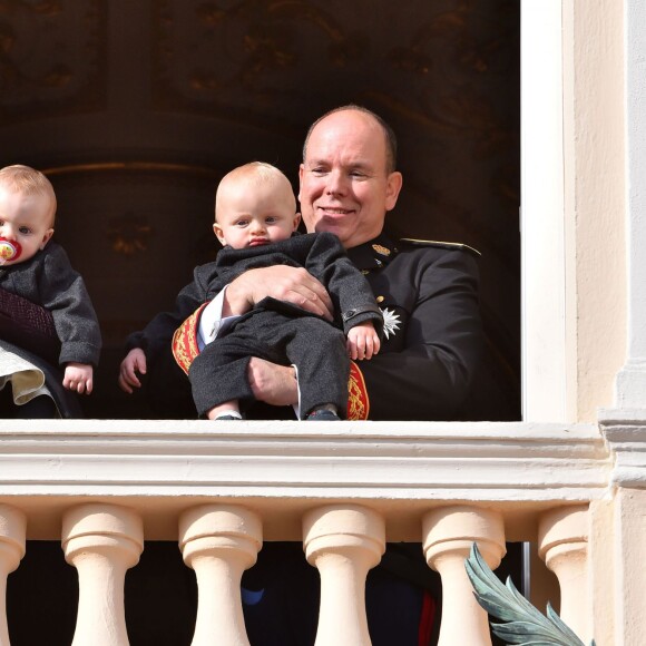 Le prince Jacques et la princesse Gabriella sont apparus avec leurs parents la princesse Charlene et le prince Albert II de Monaco lors du défilé militaire de la fête nationale monégasque, le 19 novembre 2015 © Bruno Bebert / Dominique Jacovides / Bestimage