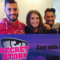 Secret Story 9 : Emilie reçoit son chèque de 100 000 euros, Rémi à ses côtés