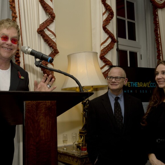 Elton John au Winfield House de Londres, pour sa fondation, le 4 novembre 2015