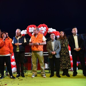 Le prince Albert II de Monaco à l'arrivée de la No Finish Line à Monaco le 22 novembre 2015. Le souverain a parcouru quelques dizaines de mètres avec les enfants avant de clôturer d'un coup de pistolet la 16e édition de la course caritative, qui a battu cette année son record de participation (13 617 coureurs) et son record de distance (383 179 kilomètres) © Bruno Bébert / Bestimage