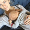 Brooklyn Decker : Nature et sans maquillage, maman heureuse avec son bébé Hank