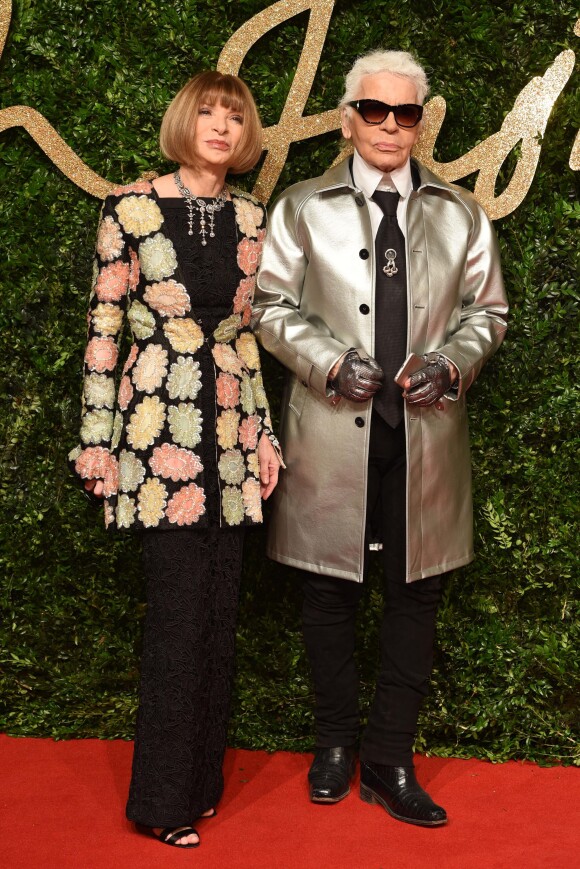Anna Wintour et Karl Lagerfeld assistent aux British Fashion Awards 2015 au London Coliseum. Londres, le 23 novembre 2015.