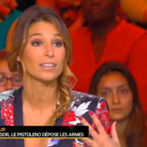 Laury Thilleman, invitée de Touche pas à mon sport, sur D8, le mardi 24 novembre 2015.