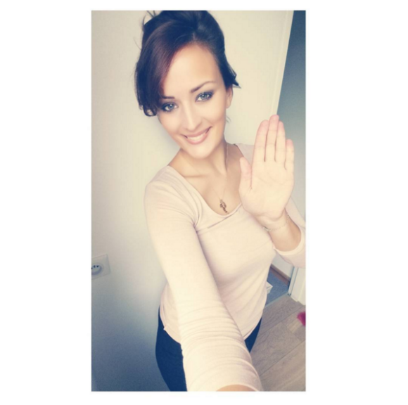 Kelly Bochenko : Selfie pour l'ex-Miss Paris scandaleuse