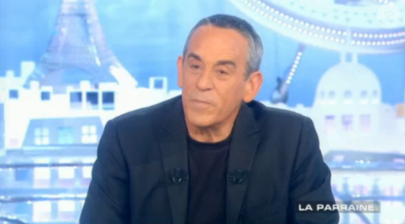 Thierry Ardisson présente Salut les Terriens sur Canal+, le samedi 28 novembre 2015.