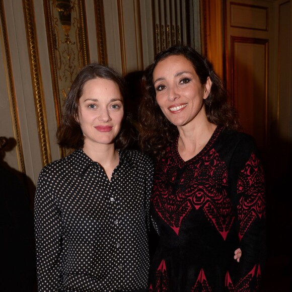 Marion Cotillard, Naziha Mestaoui (artiste qui métamorphose la Tour Eiffel en forêt de lumière) - Inauguration du projet "1 Heart 1 Tree" qui illumine la Tour Eiffel lors de la COP21 à la Fondation Mona Bismarck à Paris le 29 novembre 2015. © Rachid Bellak