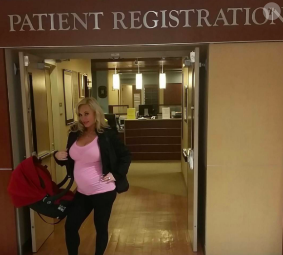 Coco Austin arrive à l'hôpital pour accoucher / photo postée sur Instagram le 29 novembre 2015