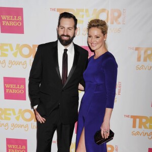 Katherine Heigl et son mari Josh Kelley lors de la soirée TrevorLIVE Los Angeles au Hollywood Palladium à Los Angeles, le 7 décembre 2014.