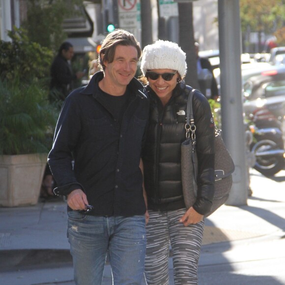 Minnie Driver est allée déjeuner avec son compagnon Neville Wakefield à Beverly Hills, le 16 novembre 2015 © CPA