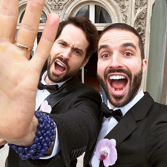 Carl et Isaac : Selfie pour leur mariage