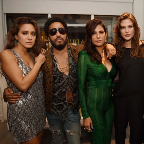 Jesse Jo Stark, Lenny Kravitz, Laurie Lynn Star, Cat McNeil et Bella Hadid assistent à la soirée Chrome Hearts célébrant le coup d'envoi d'Art Basel Miami Beach 2015, au magasin Chrome Hearts. Miami, le 2 décembre 2015.