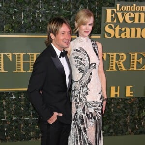 Nicole Kidman et son mari Keith Urban - Soirée "Evening Standard Theatre Awards" à Londres le 23 novembre 2015.