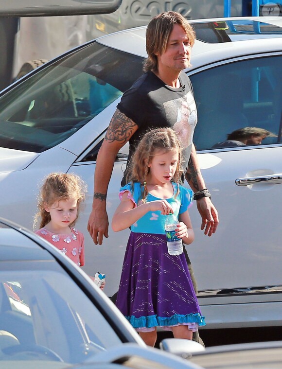 Keith Urban et ses filles Faith et Sunday - Arrivées à l'enregistrement de l'émission "American Idol" à West Hollywood. Le 1er avril 2015