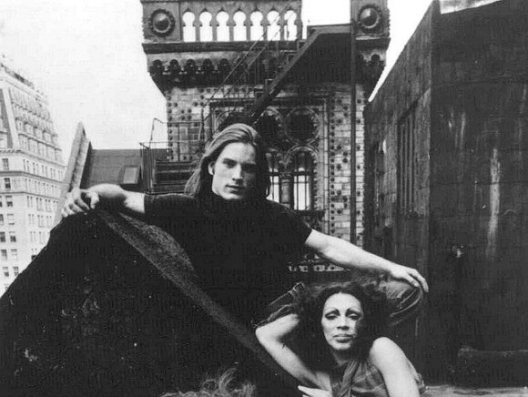 Joe Dallesandro et Holly Woodlawn - New York dans les années 1970.
